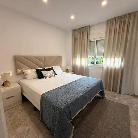 Naranjos Banus House 马尔韦利亚