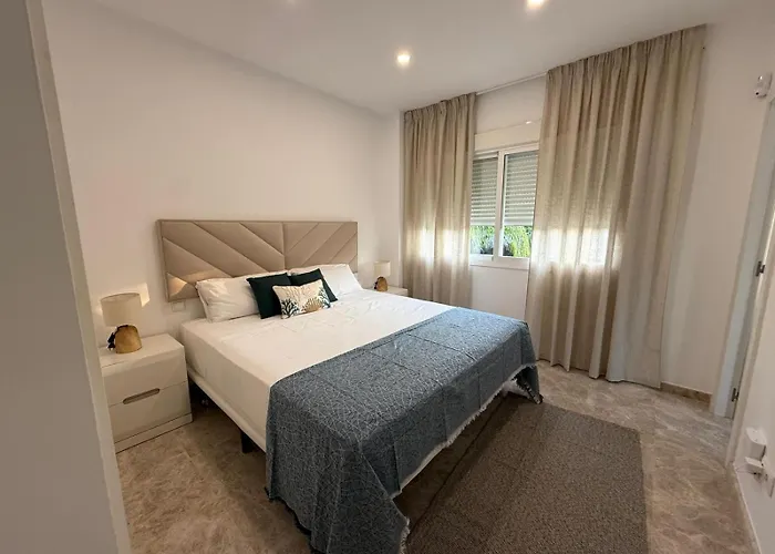 Naranjos Banus House 马尔韦利亚